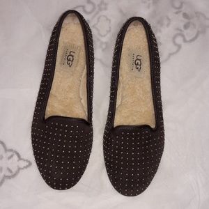 Uggs s/n 1004401 flat shoes size 6